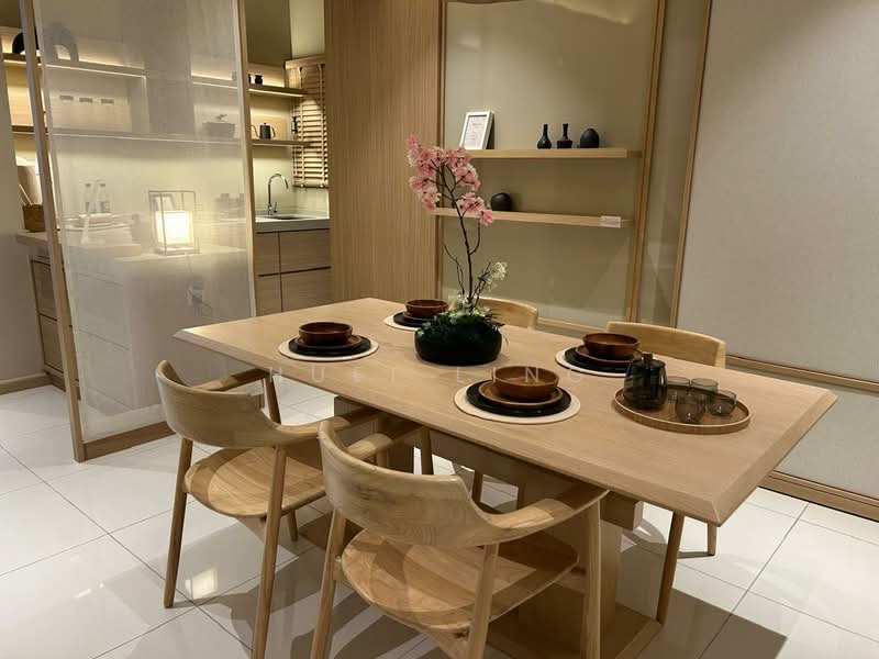 Ruang Makan — show unit Taman Melawati